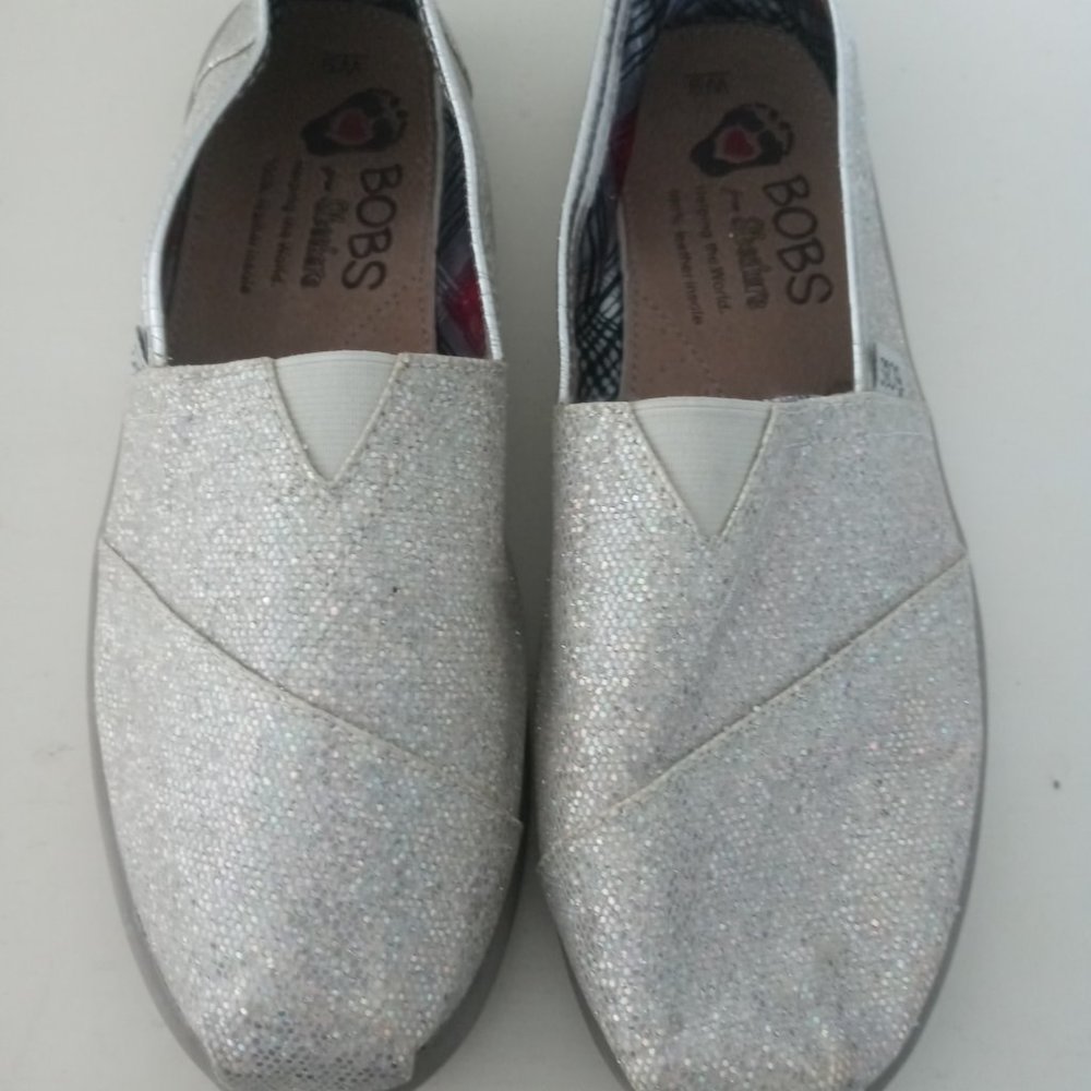 Sketchers Bobs Size 9! Silver Glitter!